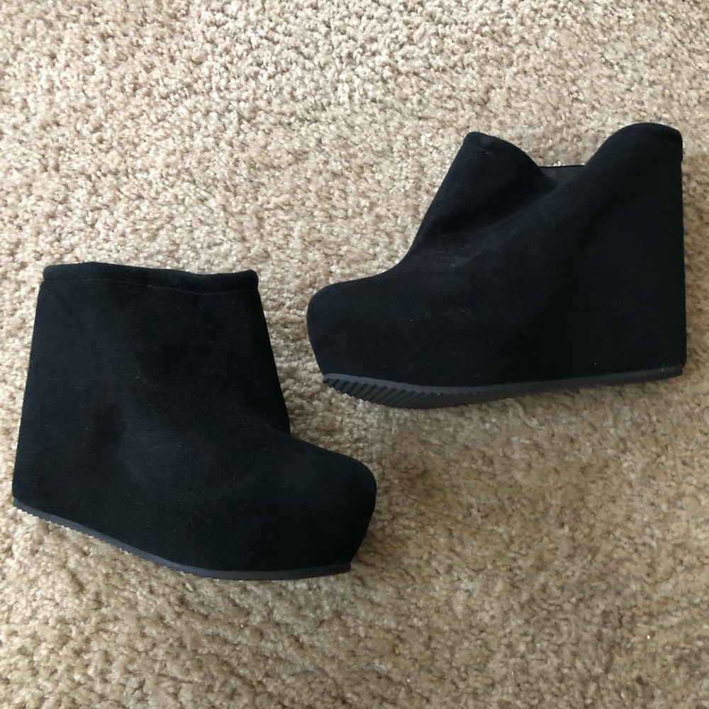 Trendy Aldo mules